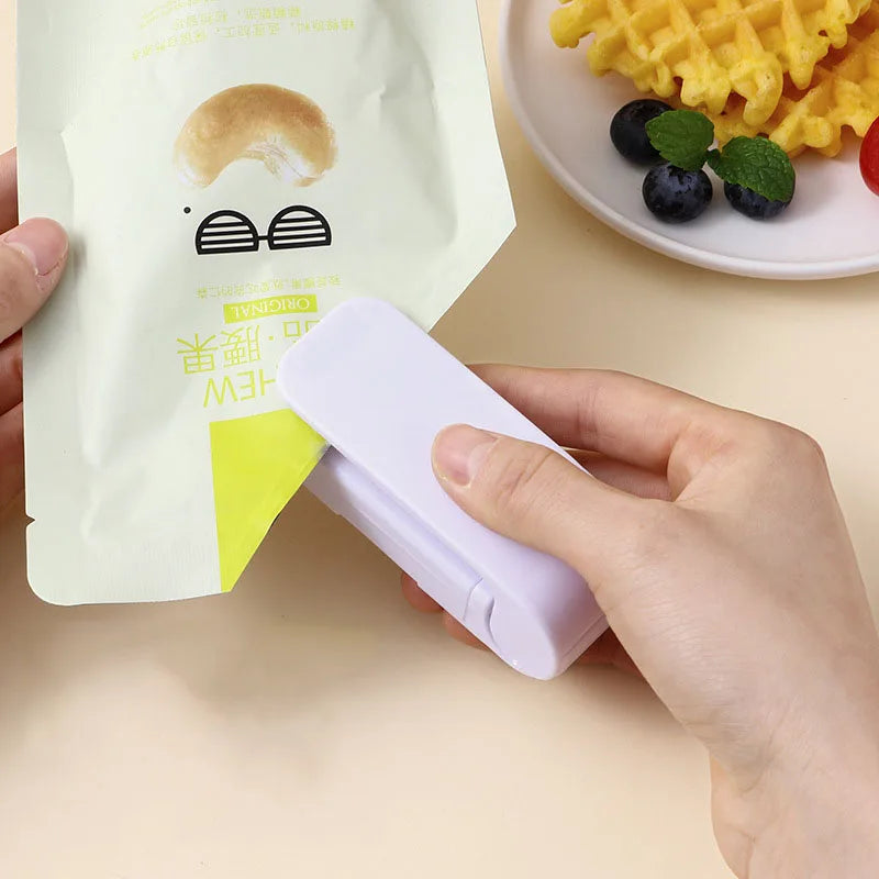 Mini Heat Sealer for Plastic Food Bags - Ideal for Snacks and Opened Food Items