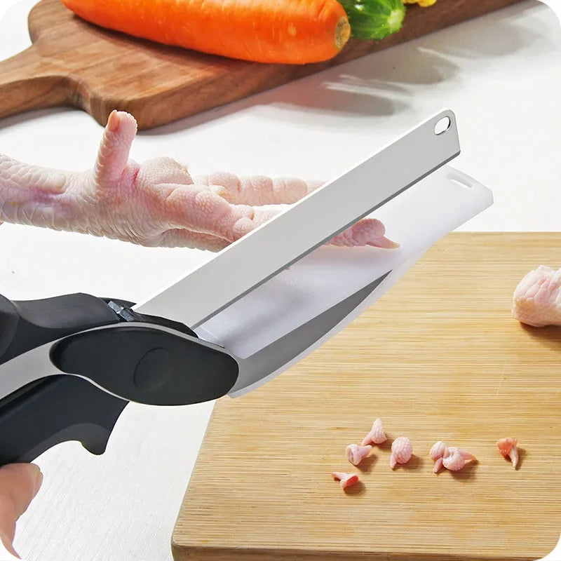 2-in-1 Stainless Steel Kitchen Scissors with Chopping Board - Multifunctional Tool for Fruits and Vegetables